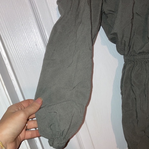 Charlotte Russe olive/sage green romper shorts - Picture 4 of 7